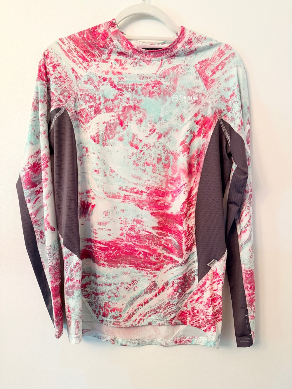 Magellan Women’s Fishing Shirt Size XS Realtree Aspect